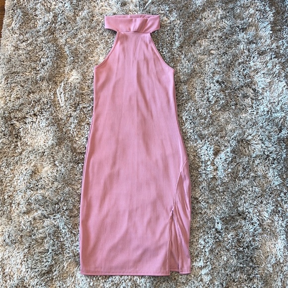PrettyLittleThing Halterneck Bodycon Dress - Picture 1 of 3